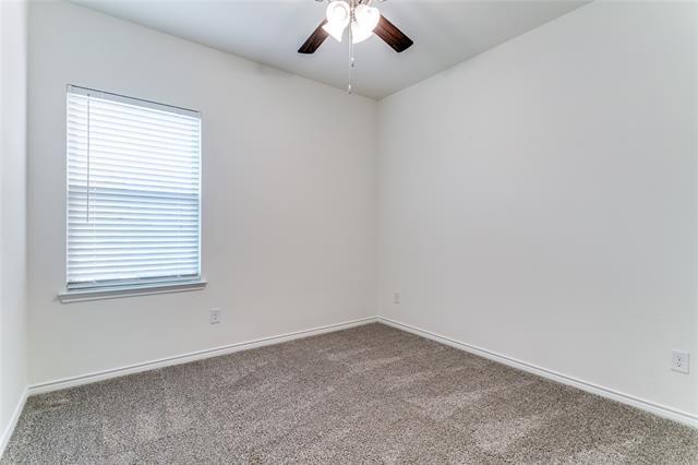 Building Photo - 2414 Klamath Dr