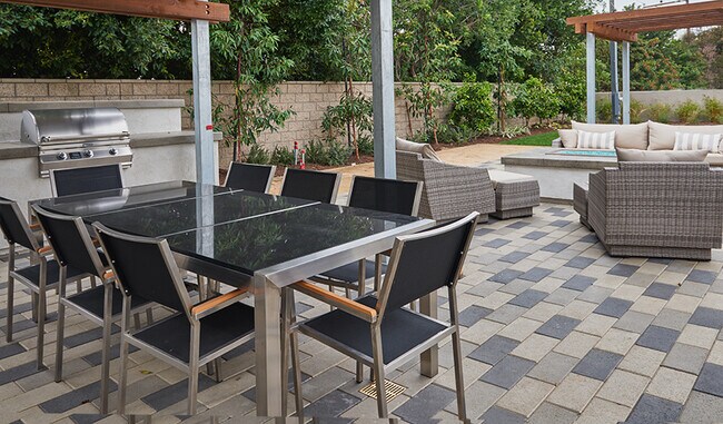 Building Photo - 826 Brickyard Ln