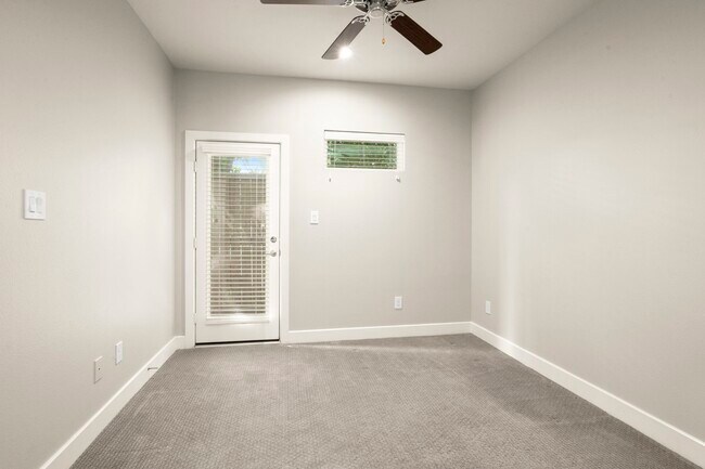 Building Photo - 138 Knightsbridge Park Ln