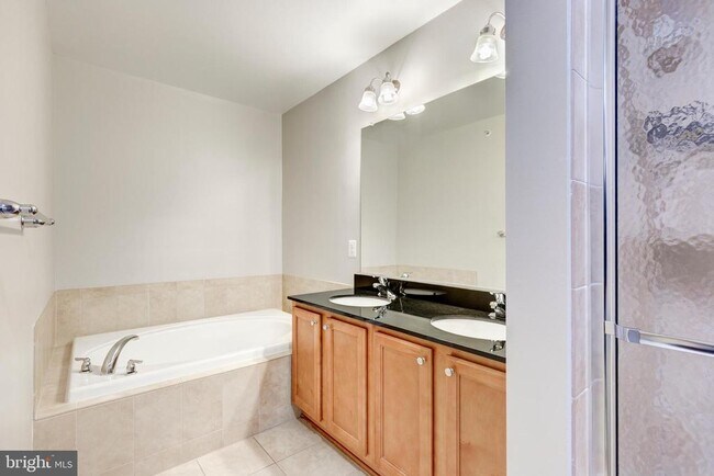 Building Photo - 6515 Dundee Dr