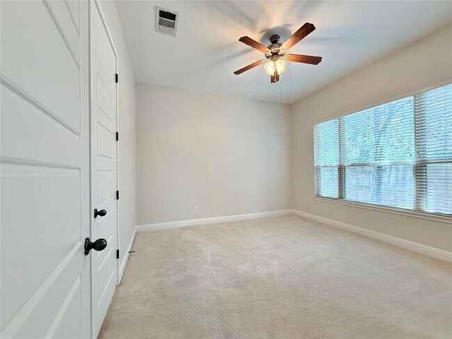Building Photo - 10911 Hidden Caves Way