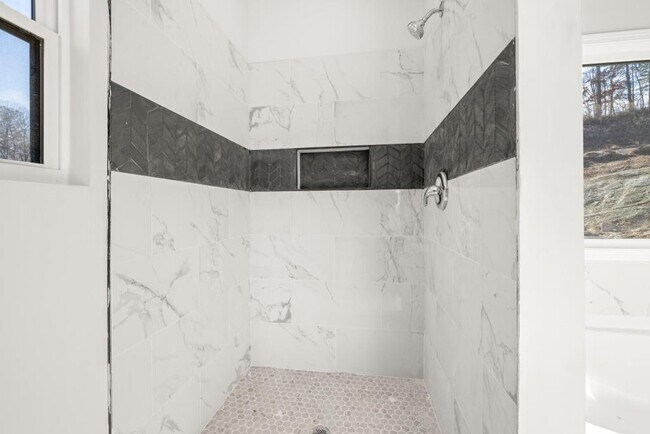 Building Photo - 4420 Ross Estates Ct SW