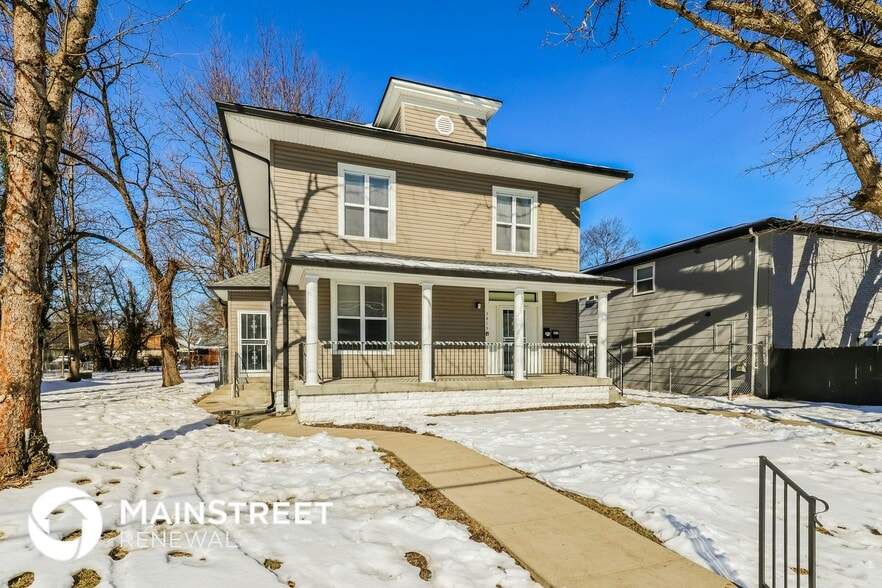 Building Photo - 3819 River Park Dr