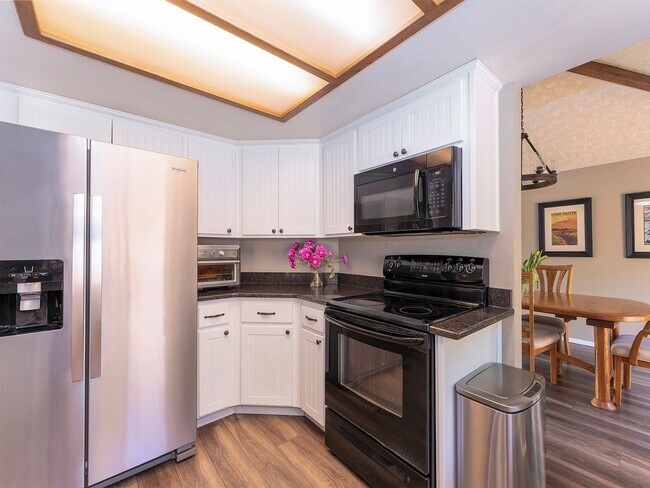 Building Photo - 11811 SE Koala Dr