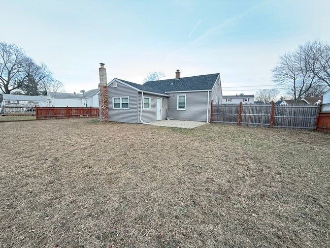 Building Photo - 43 Lafayette Ave