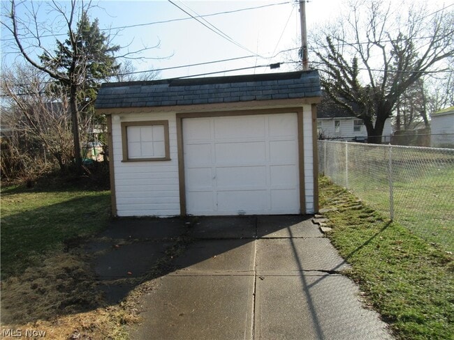 Building Photo - 4413 W 187th St