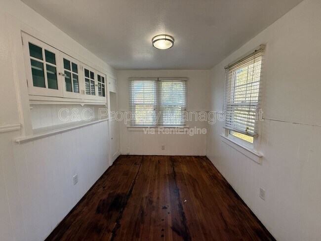 Building Photo - 39 Paddon Rd