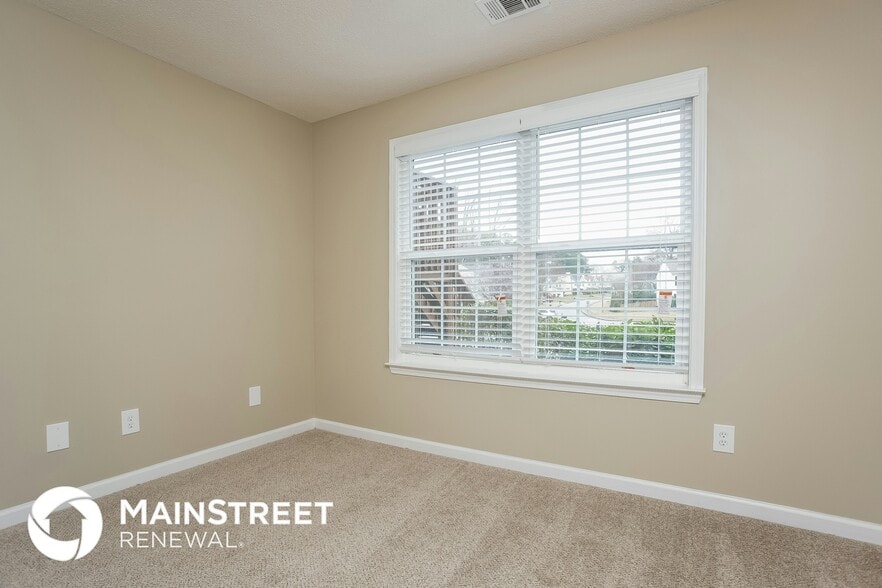 Building Photo - 751 Heyford View