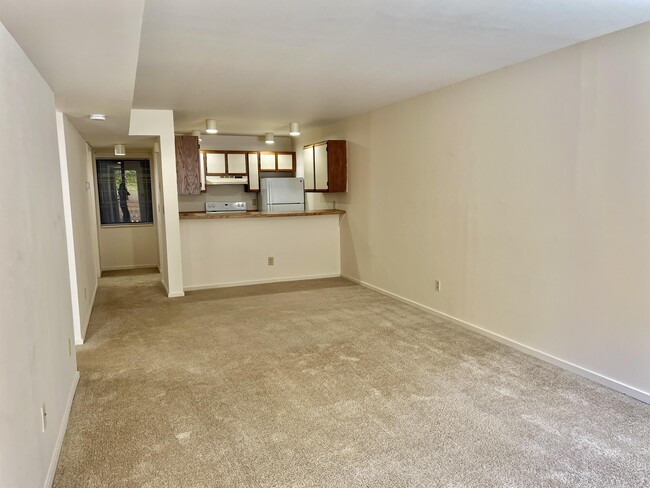 Building Photo - 1000 Linden Ave