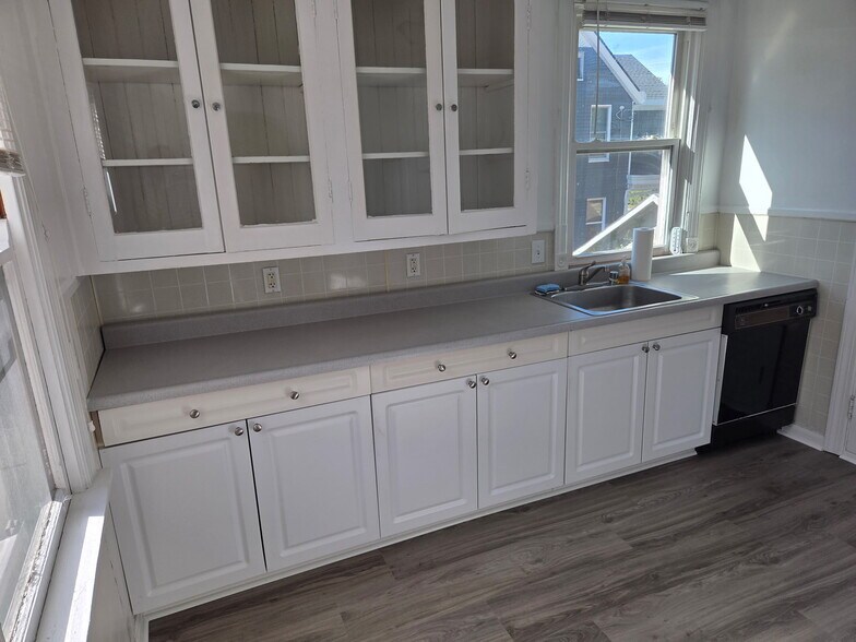 Building Photo - 3959 Hazel Ave