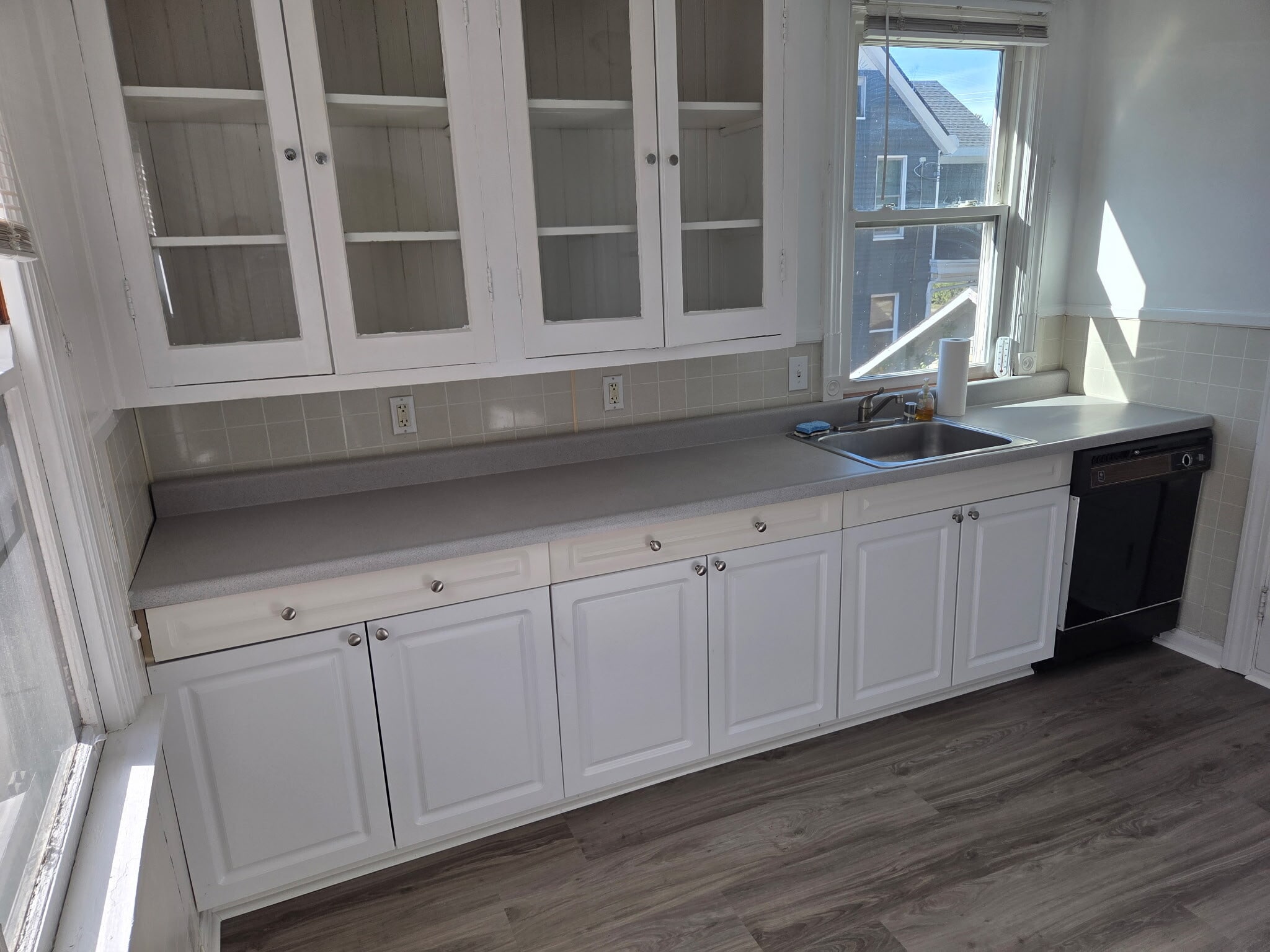 Kitchen - 3959 Hazel Ave