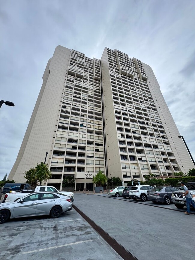 Building Photo - 1/1/2, Ground Floor Unit,  located at Mott-Smith in Makiki, Great Location!