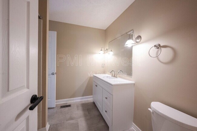 Building Photo - 507 Conner Creek Dr