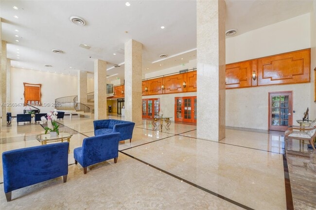 Building Photo - 5601 Collins Ave