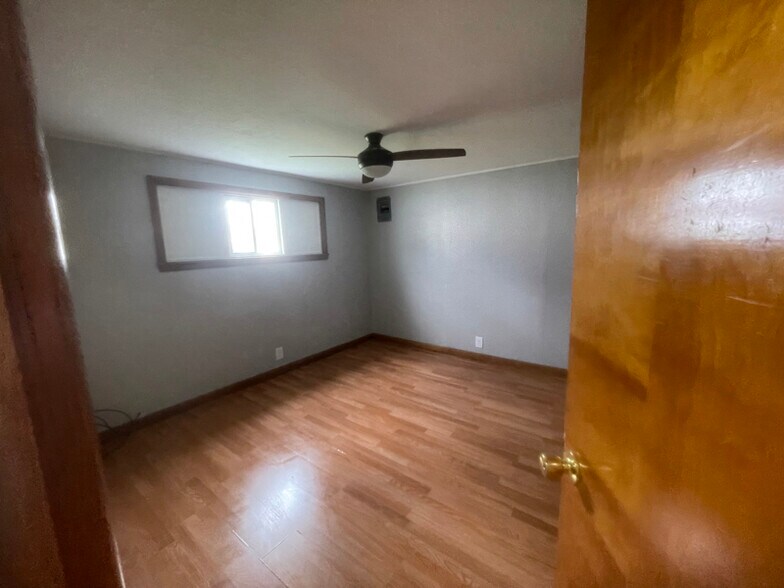 Building Photo - 205 Locust St