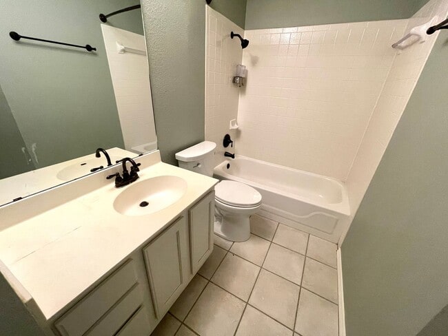 Building Photo - Well-Maintained 3 bedroom, 2 bathroom in Northwood