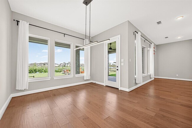 Building Photo - 1635 Delta Oaks Dr