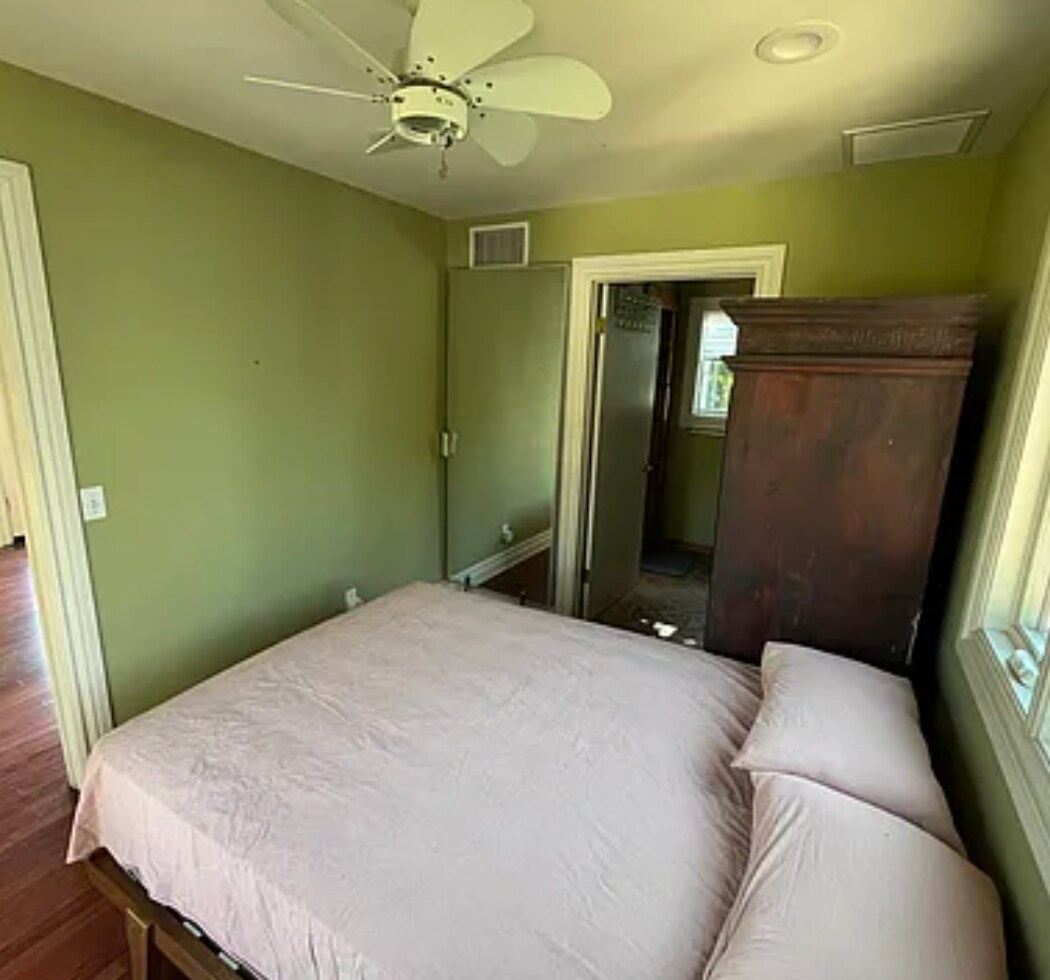 Building Photo - 7770 Selma Ave