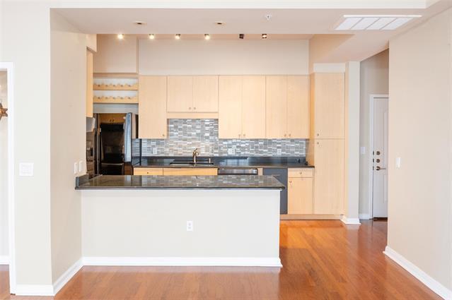 Building Photo - 3225 Turtle Creek Blvd Blvd