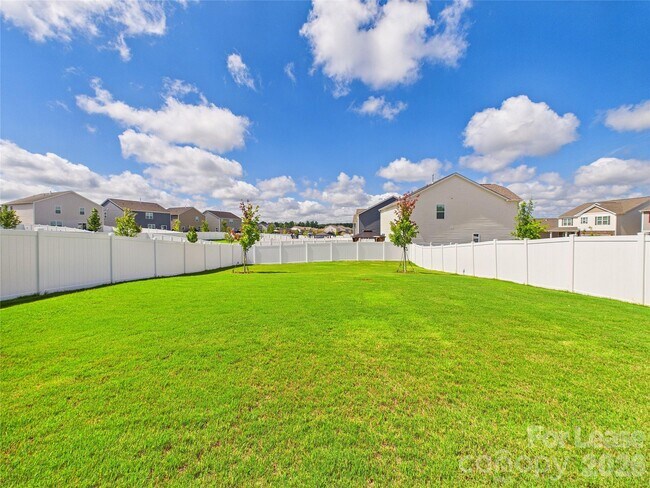 Building Photo - 8185 Kennesaw Dr