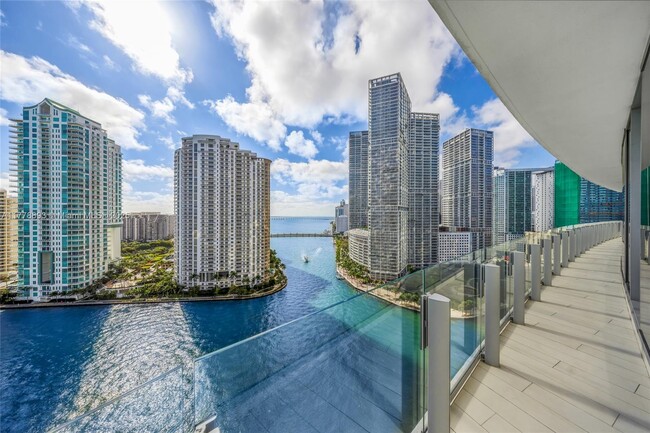 Building Photo - 300 Biscayne Blvd Way