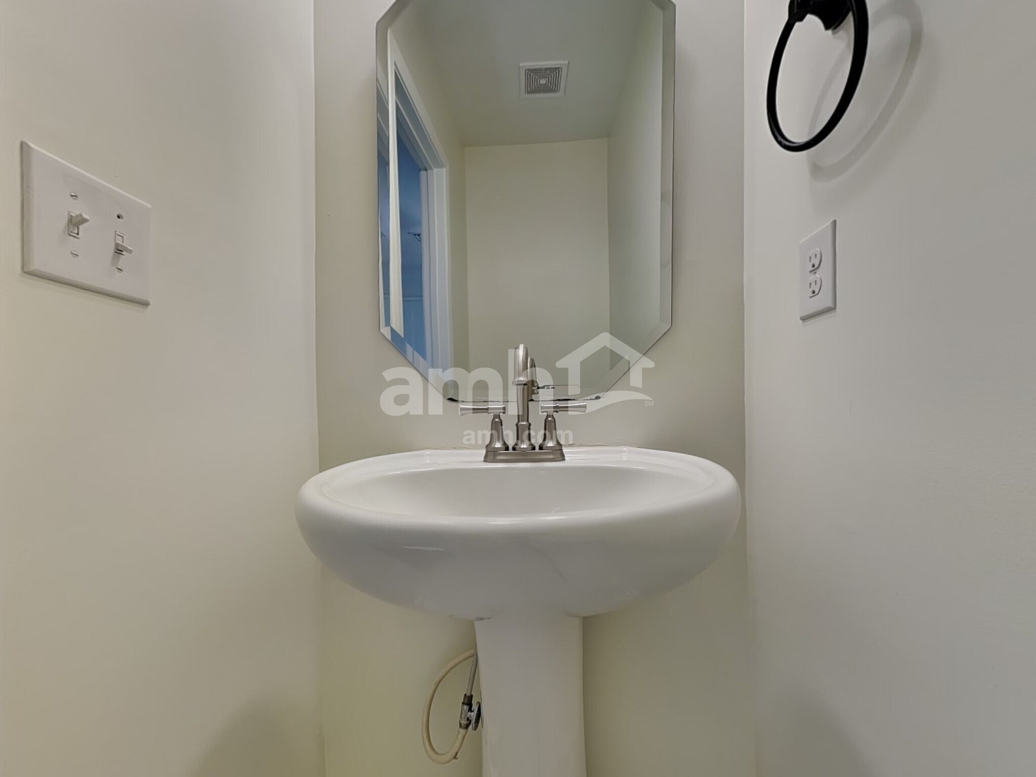 Building Photo - 12851 Clydesdale Dr