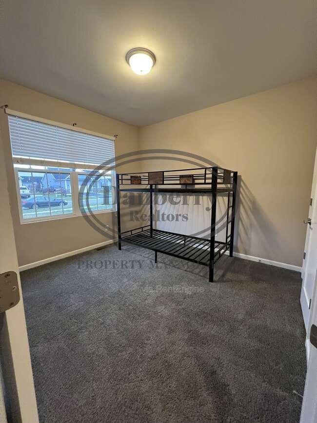 Building Photo - 6625 Wesley Dr