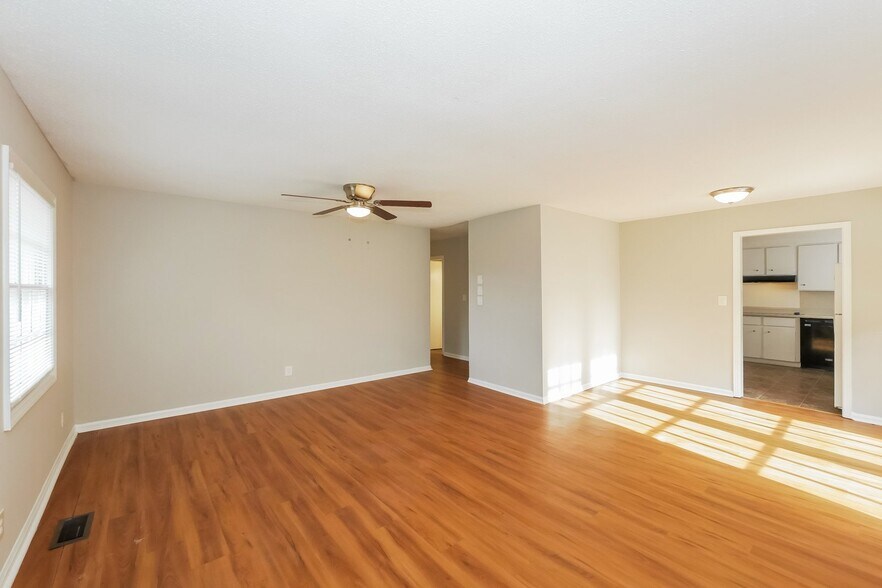 Building Photo - 413 William Dr