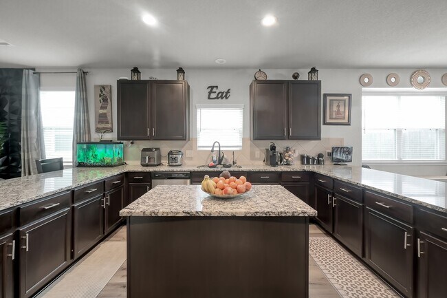 Building Photo - 3555 Cannon Dr