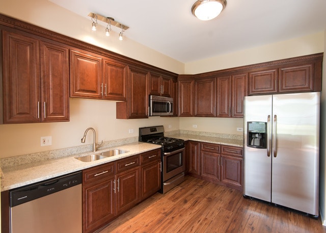 Building Photo - 2927 White Thorn Cir