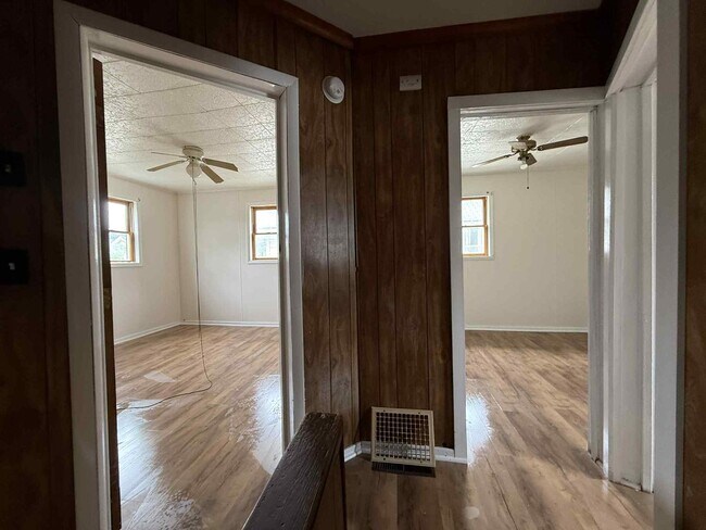 Building Photo - 218 N 15th St