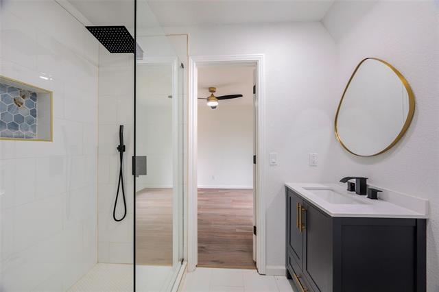 Building Photo - 2613 Pin Oak Ln