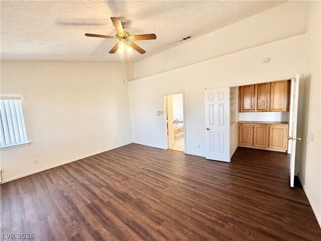 Building Photo - 3810 E Mount Charleston Dr