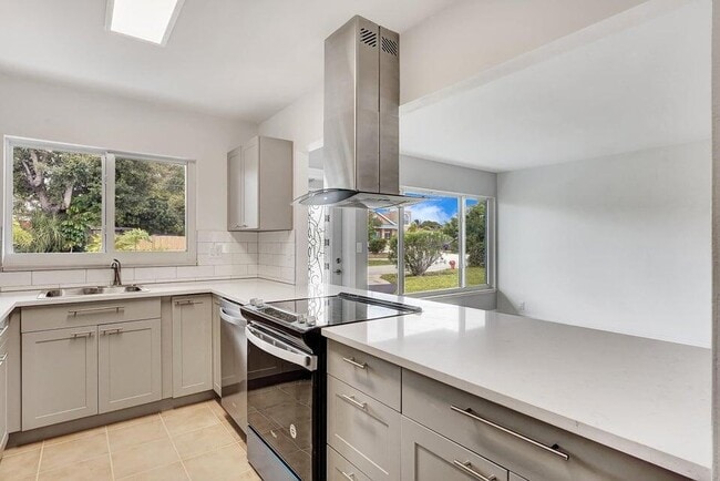 Building Photo - 208 NW 1st St