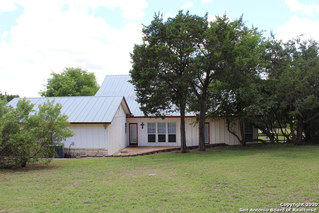 Building Photo - 25160 Toutant Beauregard Rd