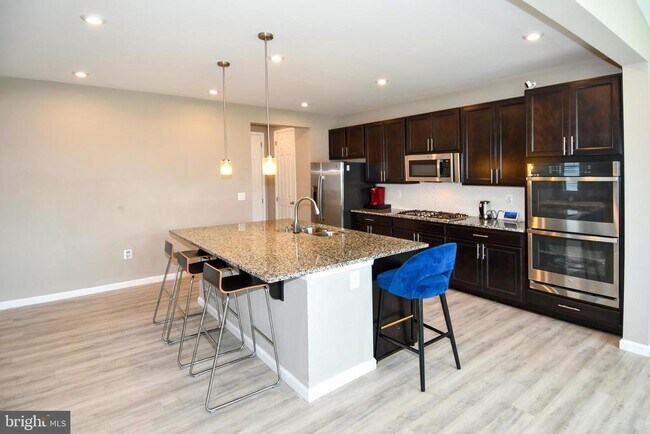 Building Photo - 7706 Colburn Dr