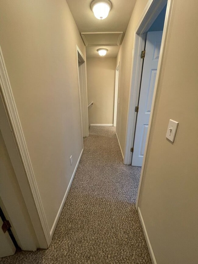 Building Photo - 230/232 Brookridge Rd.