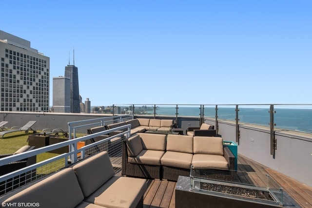 Building Photo - 600 N Lake Shore Dr