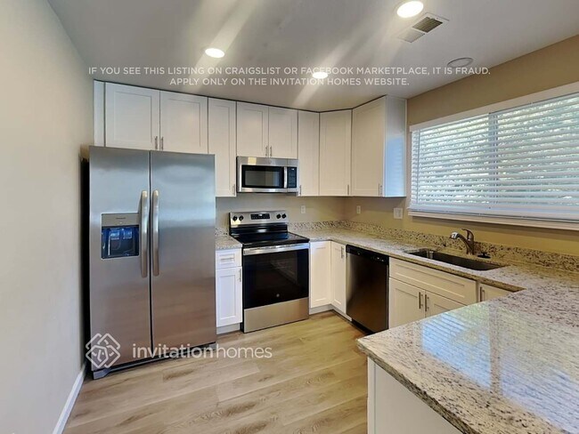 Building Photo - 10625 Hyacinth Ct