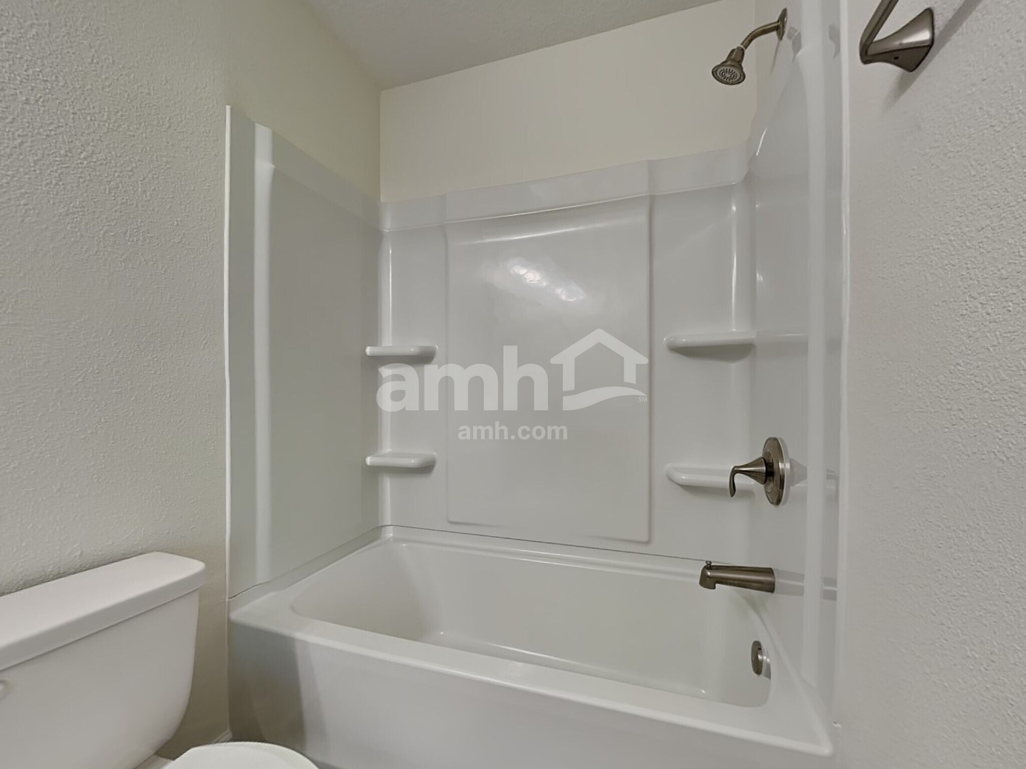 Building Photo - 5945 Hampton Creek Rd