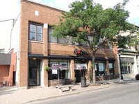 Building Photo - Spacious 1 Bedroom Unit, Downtown Waukesha...