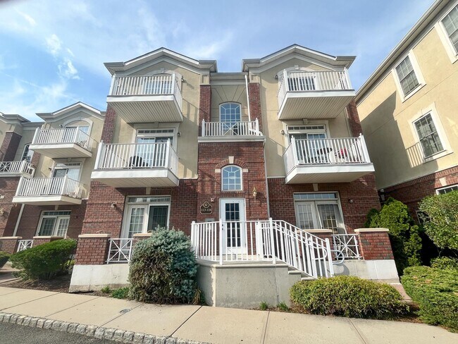 Building Photo - 7706 Marine Rd