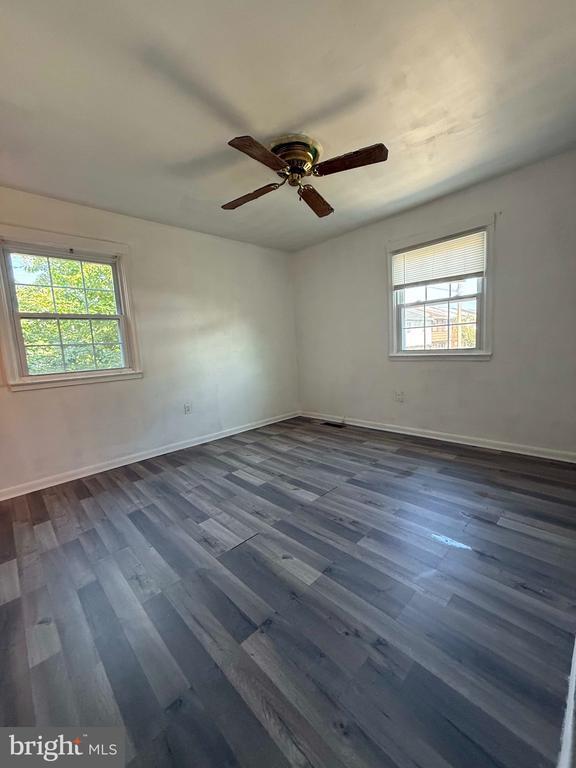Building Photo - 2313 McClellan Ct