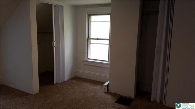 Building Photo - 1018 Lehigh St