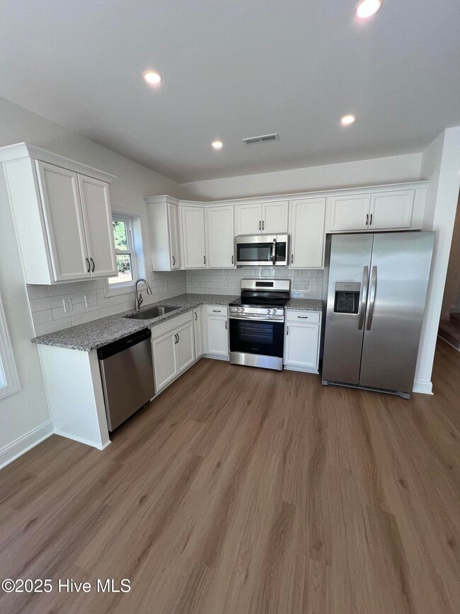 Building Photo - 257 Townhome Ln