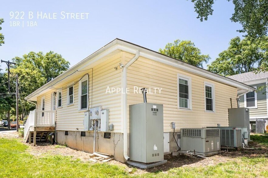 Building Photo - 922 Hale St