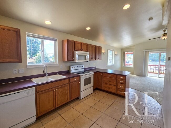 Building Photo - 3-Bed Townhome w/ Private Outdoor Spaces &...