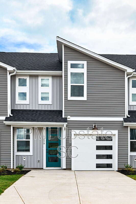 Building Photo - 1290 Westgate Vlg Dr