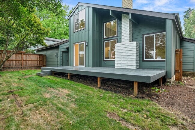 Building Photo - 8027 SW 103rd Ave