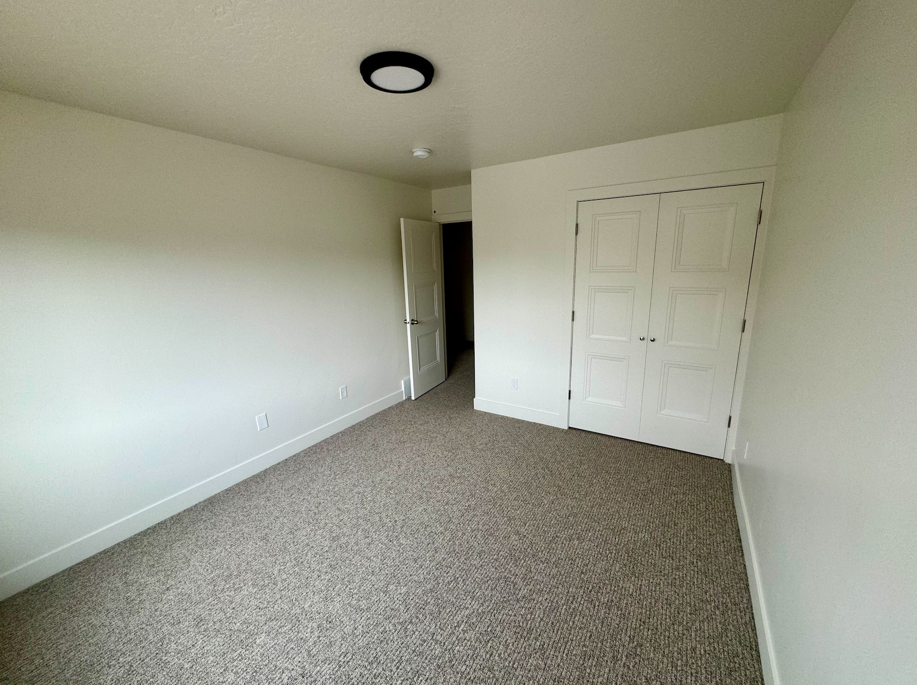 Building Photo - 172 W Autumn Ln